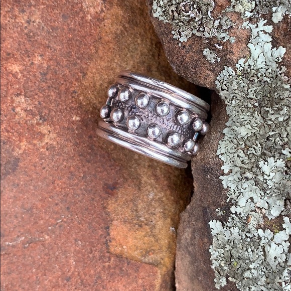 Ring - Picture 5 of 5